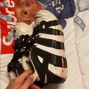 Nike air more uptempo shoes size 9